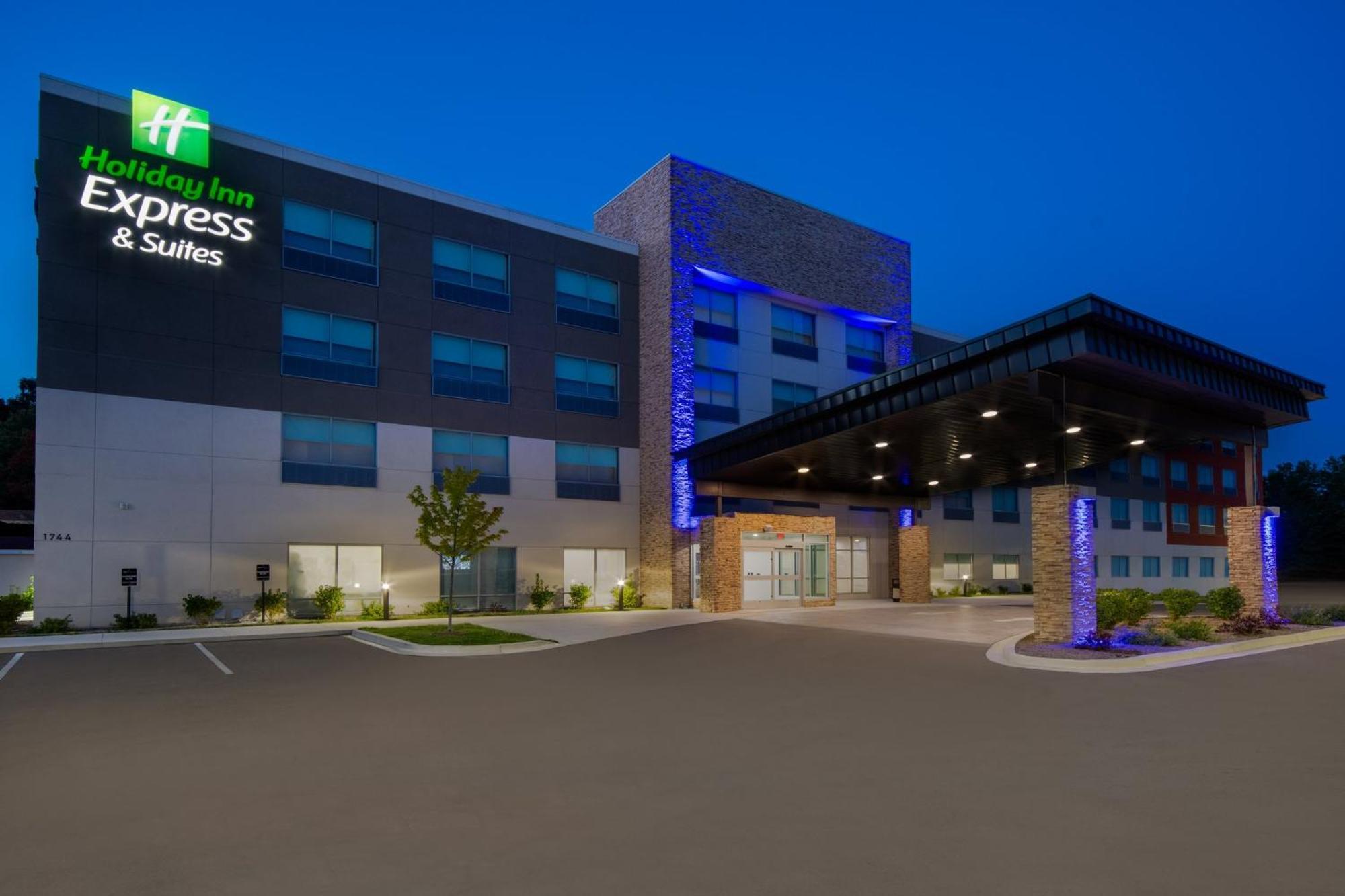 Holiday Inn Express & Suites Muskegon - Grand Haven By Ihg Екстер'єр фото